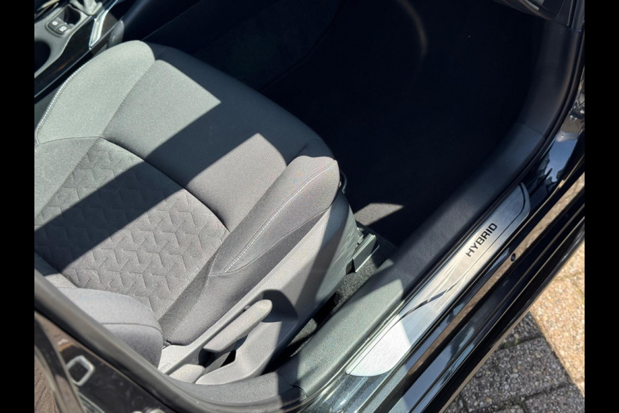 Toyota Corolla Touring Sports 1.8 Hybrid Business Plus BTW!