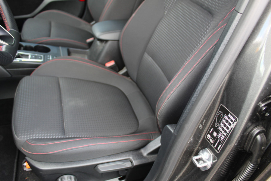 Ford Focus 1.0 EcoBoost Titanium X Business Automaat Trekhaak Stoel-Stuur - Voorruit verwarming