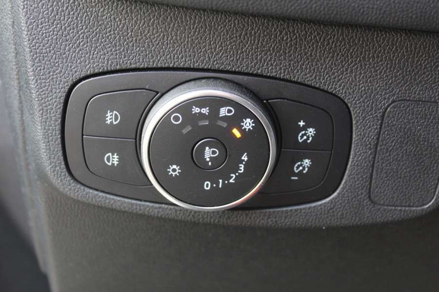 Ford Focus 1.0 EcoBoost Titanium X Business Automaat Trekhaak Stoel-Stuur - Voorruit verwarming