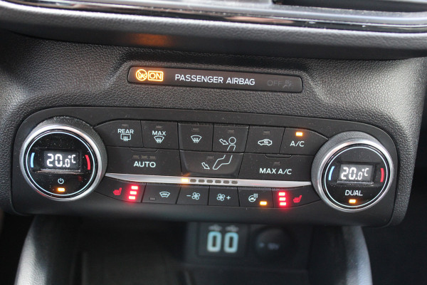 Ford Focus 1.0 EcoBoost Titanium X Business Automaat Trekhaak Stoel-Stuur - Voorruit verwarming