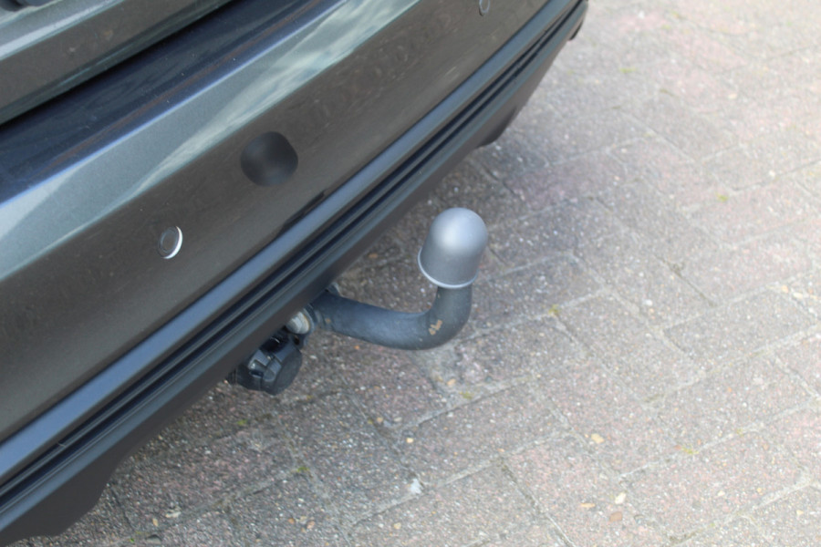 Ford Focus 1.0 EcoBoost Titanium X Business Automaat Trekhaak Stoel-Stuur - Voorruit verwarming