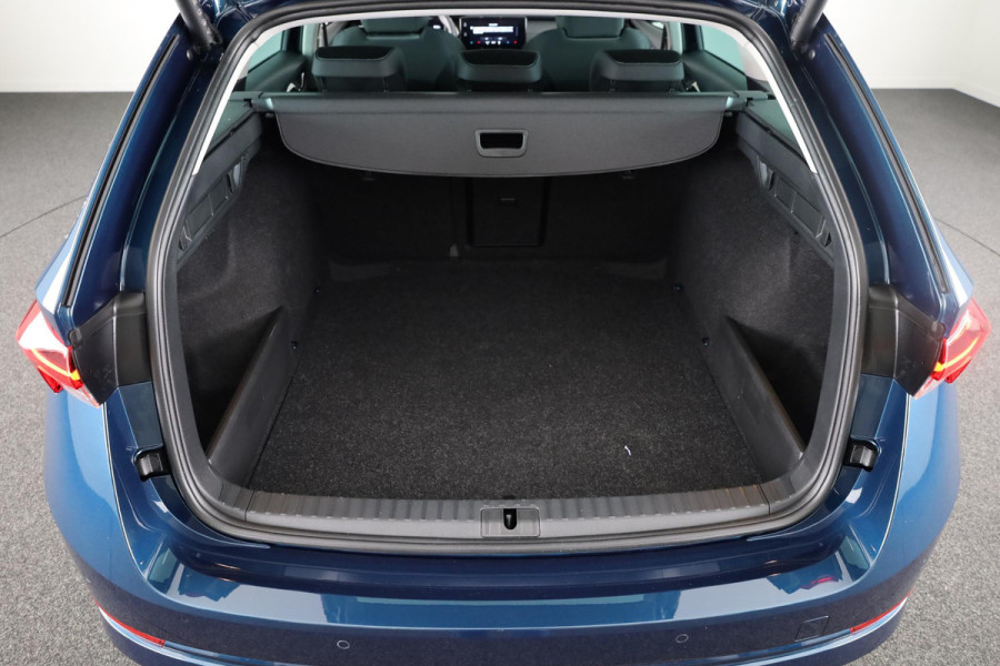 Škoda Octavia Combi 1.0 e-TSI Business Edition 110 pk Automaat (DSG) | Verlengde garantie | Navigatie | Parkeersensoren | LED koplampen | Apple Carplay/Android Auto |
