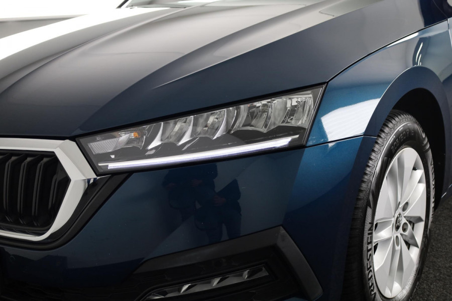 Škoda Octavia Combi 1.0 e-TSI Business Edition 110 pk Automaat (DSG) | Verlengde garantie | Navigatie | Parkeersensoren | LED koplampen | Apple Carplay/Android Auto |