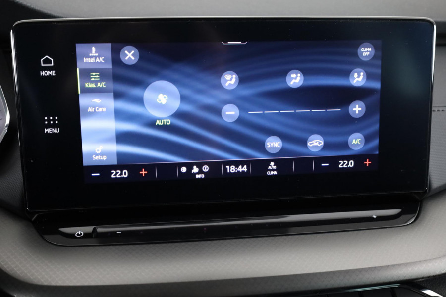 Škoda Octavia Combi 1.0 e-TSI Business Edition 110 pk Automaat (DSG) | Verlengde garantie | Navigatie | Parkeersensoren | LED koplampen | Apple Carplay/Android Auto |