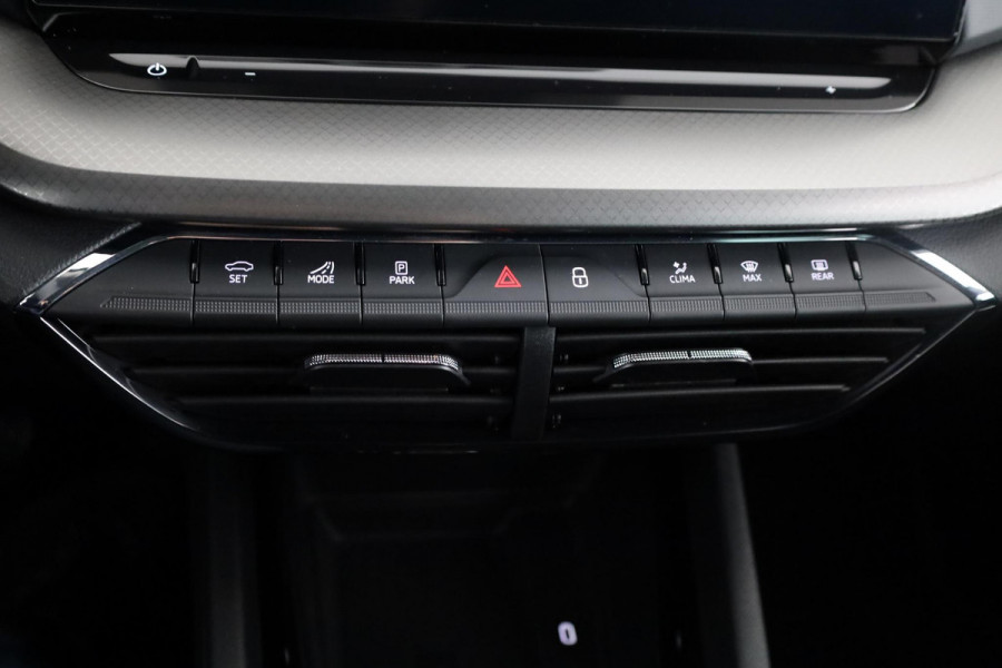 Škoda Octavia Combi 1.0 e-TSI Business Edition 110 pk Automaat (DSG) | Verlengde garantie | Navigatie | Parkeersensoren | LED koplampen | Apple Carplay/Android Auto |
