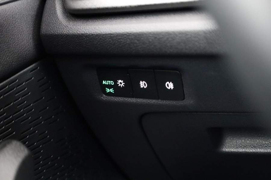 Škoda Octavia Combi 1.0 e-TSI Business Edition 110 pk Automaat (DSG) | Verlengde garantie | Navigatie | Parkeersensoren | LED koplampen | Apple Carplay/Android Auto |