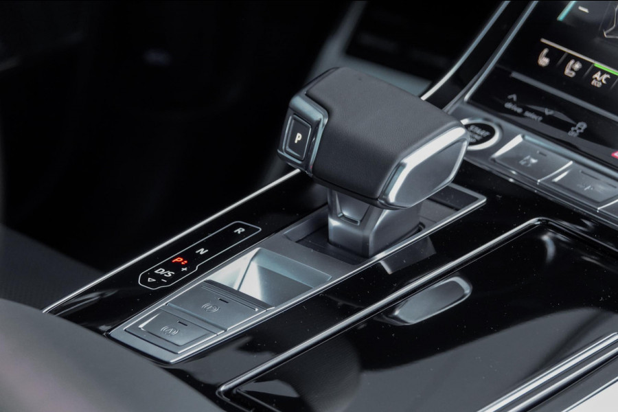 Audi Q8 60 TFSI e quattro Pro Line S Competition *Bang & Olufsen / Panorama / HUD / Vierwielbesturing / Memory / Surround-view*