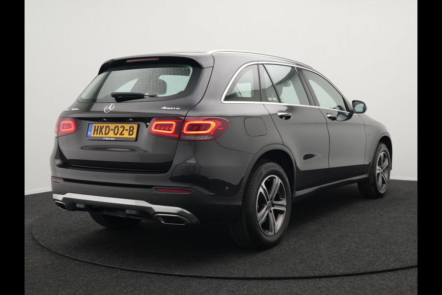 Mercedes-Benz GLC 300e 4MATIC Premium Plug In Hybrid 320pk PHEV | Trekhaak af fabriek | Apple Carplay | Keyless | DAB | Lederen Sportstoelen | Navi Full Map | BLIS |
