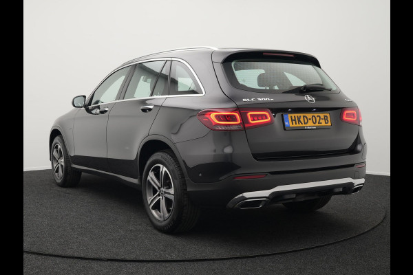 Mercedes-Benz GLC 300e 4MATIC Premium Plug In Hybrid 320pk PHEV | Trekhaak af fabriek | Apple Carplay | Keyless | DAB | Lederen Sportstoelen | Navi Full Map | BLIS |