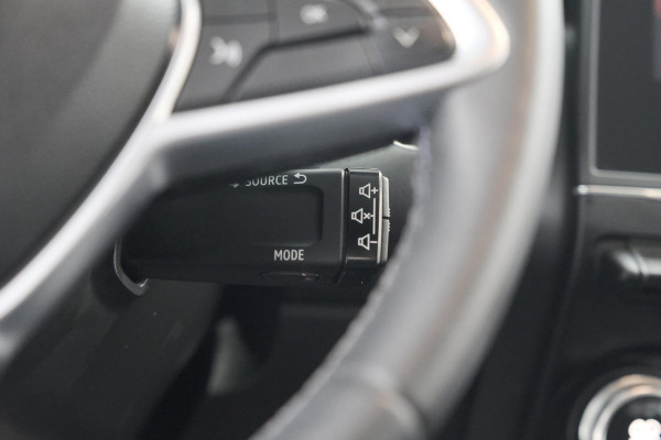 Renault Clio TCe 100 Bi-Fuel Intens | Camera | Navigatie | Parkeersensoren | Apple Carplay