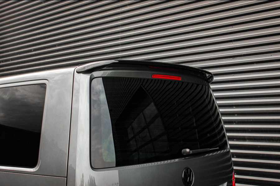 Volkswagen Transporter 2.0 TDI L2H1 30 DC BULLI 199PK DUBBEL CABINE / LEDEREN BEKLEDING / PDC / VERLAGINGSVEREN / 2X SCHUIFDEUR