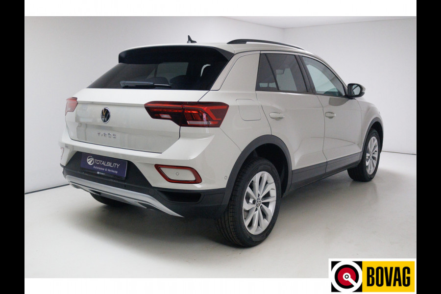 Volkswagen T-Roc 1.5 TSI Business Edition 150 PK | Stoel- Stuurverw. | IQdrive | Aut. inparkeren | Camera Dodehoek detectie, PDC V+A, Virtual cockpit, 4x op voorraad!
