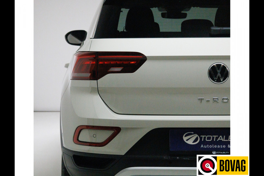 Volkswagen T-Roc 1.5 TSI Business Edition 150 PK | Stoel- Stuurverw. | IQdrive | Aut. inparkeren | Camera Dodehoek detectie, PDC V+A, Virtual cockpit, 4x op voorraad!