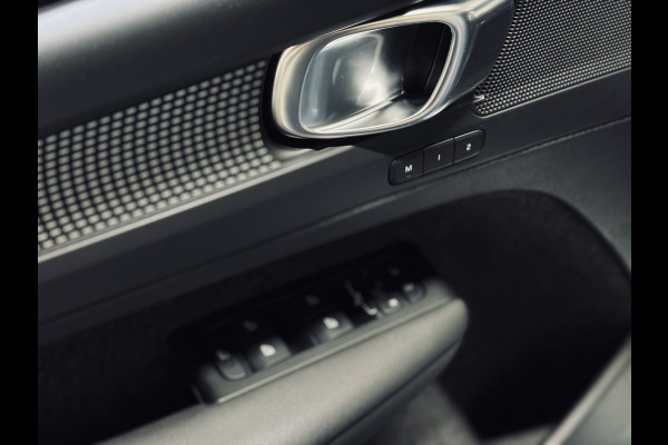 Volvo XC40 T5 Recharge R-Design | 20" | Panorama | Camera