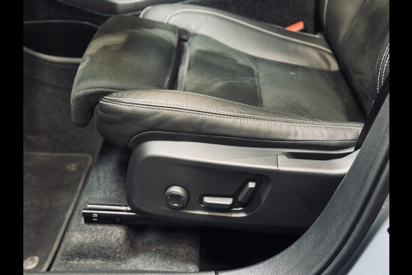 Volvo XC40 T5 Recharge R-Design | 20" | Panorama | Camera