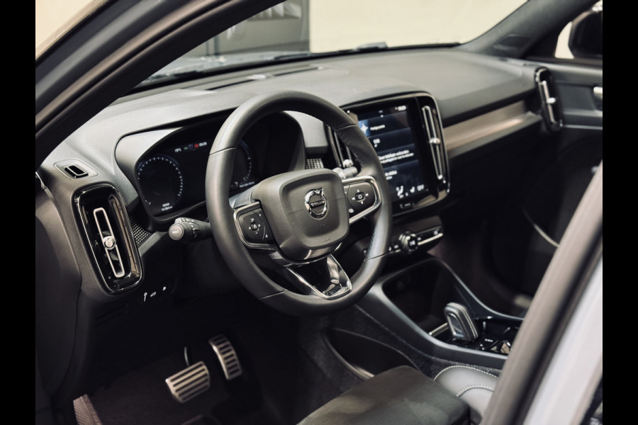 Volvo XC40 T5 Recharge R-Design | 20" | Panorama | Camera