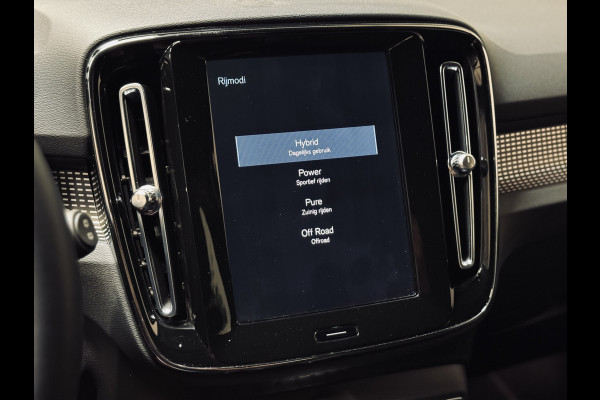 Volvo XC40 T5 Recharge R-Design | 20" | Panorama | Camera