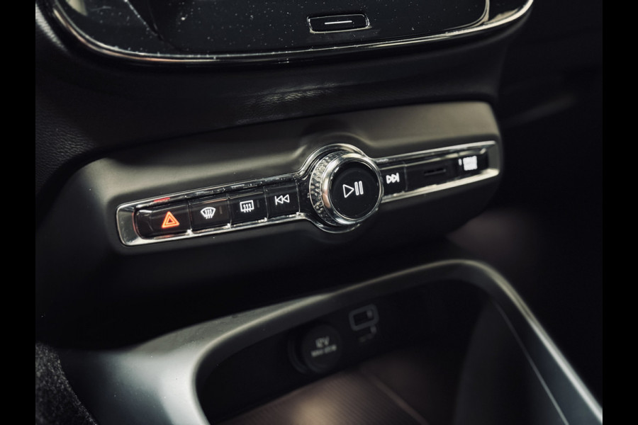 Volvo XC40 T5 Recharge R-Design | 20" | Panorama | Camera