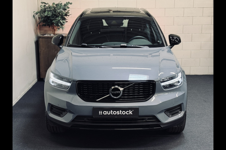 Volvo XC40 T5 Recharge R-Design | 20" | Panorama | Camera