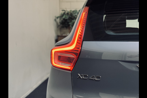 Volvo XC40 T5 Recharge R-Design | 20" | Panorama | Camera