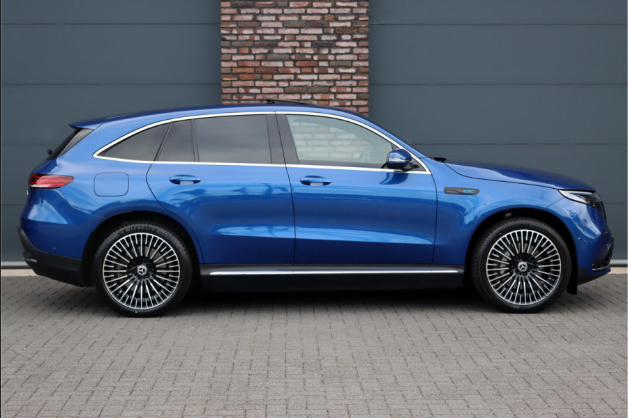 Mercedes-Benz EQC 400 4MATIC AMG Line 80 kWh | ex BTW € 40.500,- netto | Schuifdak | Head-up Display | Surround Camera | Trekhaak | Dodehoekassistent | Advanced Sound System | Stoelverwarming | Sfeerverlichting |