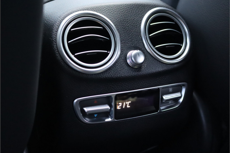 Mercedes-Benz EQC 400 4MATIC AMG Line 80 kWh | ex BTW € 40.500,- netto | Schuifdak | Head-up Display | Surround Camera | Trekhaak | Dodehoekassistent | Advanced Sound System | Stoelverwarming | Sfeerverlichting |