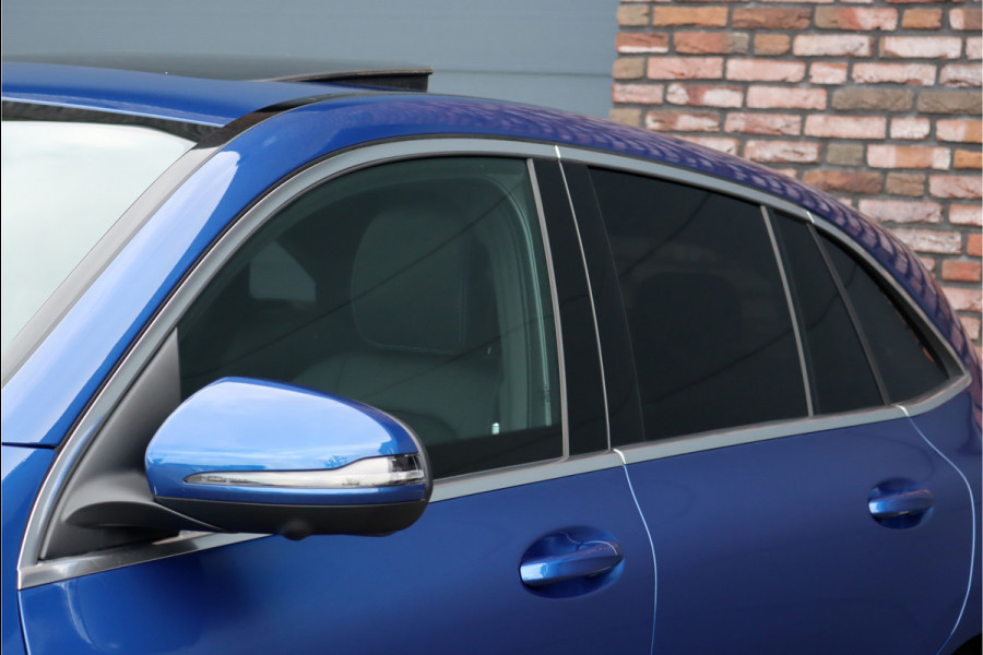 Mercedes-Benz EQC 400 4MATIC AMG Line 80 kWh | ex BTW € 40.500,- netto | Schuifdak | Head-up Display | Surround Camera | Trekhaak | Dodehoekassistent | Advanced Sound System | Stoelverwarming | Sfeerverlichting |