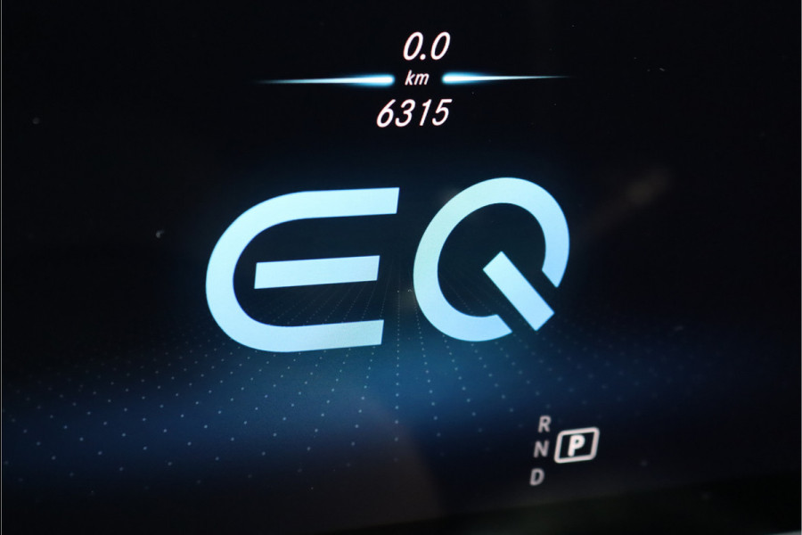 Mercedes-Benz EQC 400 4MATIC AMG Line 80 kWh | ex BTW € 40.500,- netto | Schuifdak | Head-up Display | Surround Camera | Trekhaak | Dodehoekassistent | Advanced Sound System | Stoelverwarming | Sfeerverlichting |