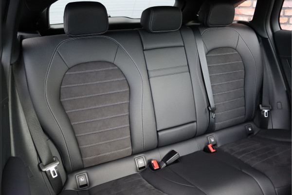 Mercedes-Benz EQC 400 4MATIC AMG Line 80 kWh | ex BTW € 40.500,- netto | Schuifdak | Head-up Display | Surround Camera | Trekhaak | Dodehoekassistent | Advanced Sound System | Stoelverwarming | Sfeerverlichting |