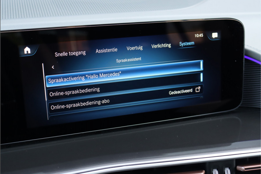 Mercedes-Benz EQC 400 4MATIC AMG Line 80 kWh | ex BTW € 40.500,- netto | Schuifdak | Head-up Display | Surround Camera | Trekhaak | Dodehoekassistent | Advanced Sound System | Stoelverwarming | Sfeerverlichting |