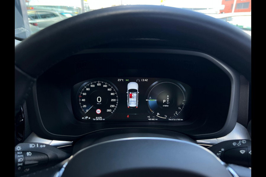 Volvo XC60 2.0 T8 Twin Engine AWD Momentum Pro NL AUTO | PANO | CARPLAY | PHEV