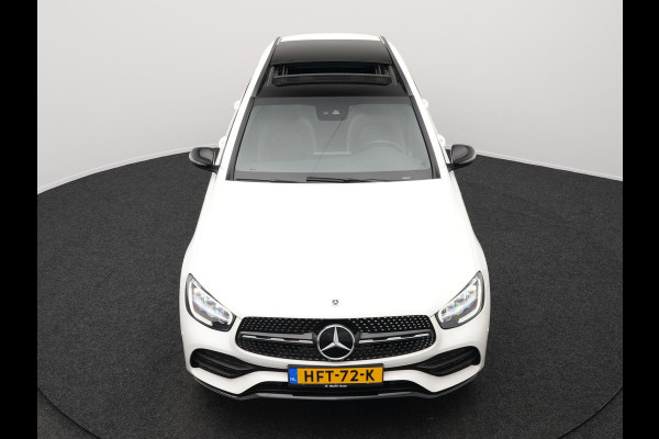 Mercedes-Benz GLC 300e 4MATIC AMG Night Plug in Hybrid 320pk | PHEV | Panodak | Trekhaak af Fabriek | Carplay | Navi | Camera | Spraakbediening | DAB | Stoelverwarming | Cruise Control |