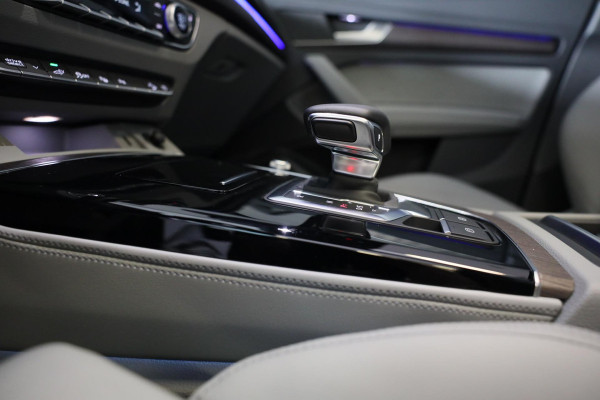Audi Q5 55 TFSI e S Line Competition / Massage / Acc / Head Up / 360 Camera / Elek Stoelen / Dode Hoek / Leder / Pano