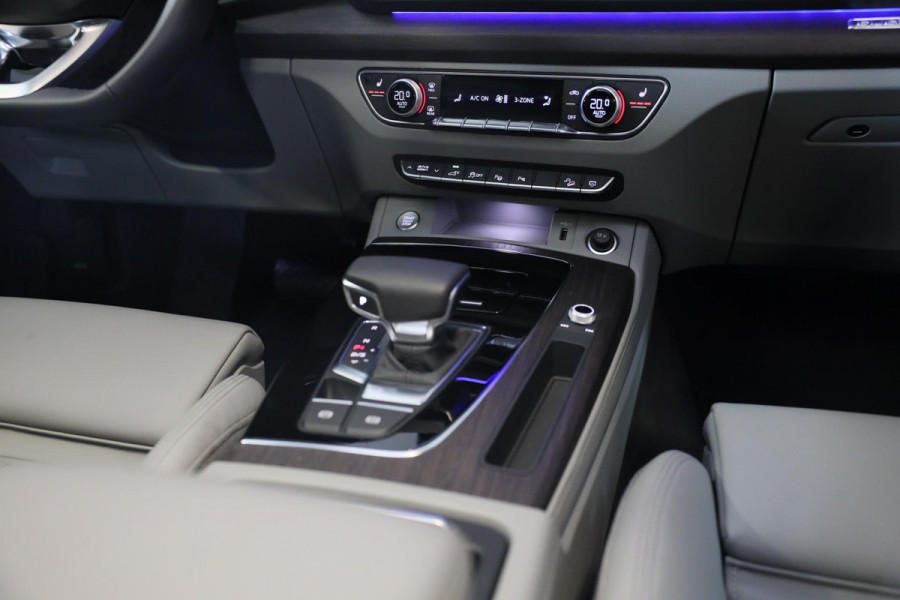Audi Q5 55 TFSI e S Line Competition / Massage / Acc / Head Up / 360 Camera / Elek Stoelen / Dode Hoek / Leder / Pano