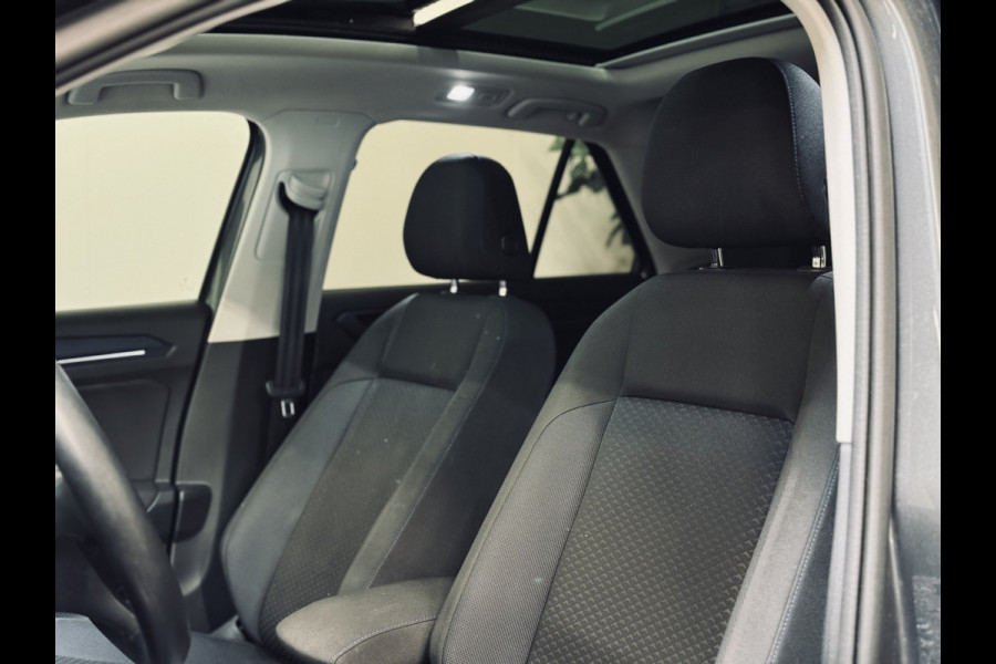 Volkswagen T-Roc 1.0 TSI United | 17" | Panorama | CarPlay