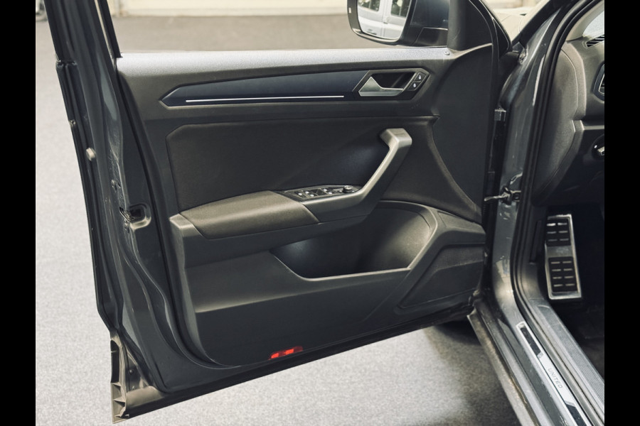 Volkswagen T-Roc 1.0 TSI United | 17" | Panorama | CarPlay