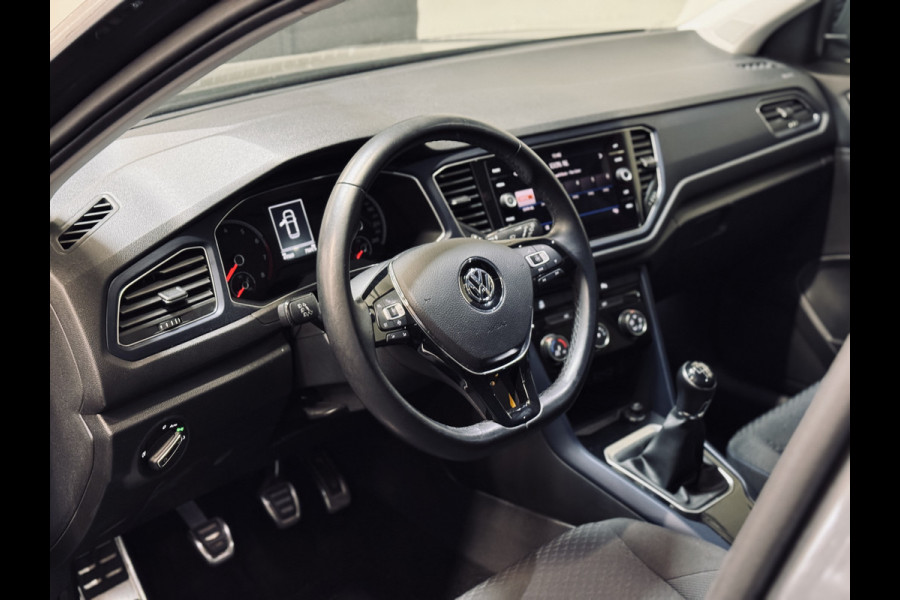 Volkswagen T-Roc 1.0 TSI United | 17" | Panorama | CarPlay