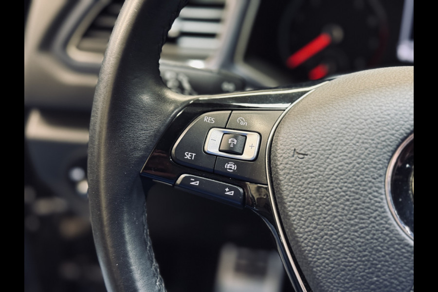 Volkswagen T-Roc 1.0 TSI United | 17" | Panorama | CarPlay