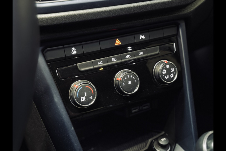 Volkswagen T-Roc 1.0 TSI United | 17" | Panorama | CarPlay