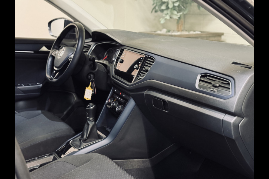 Volkswagen T-Roc 1.0 TSI United | 17" | Panorama | CarPlay