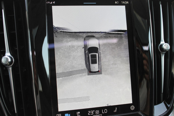 Volvo V60 T6 350PK Automaat Plug-in hybrid AWD Ultra Dark Head-Up display / Pilot assist / Adaptive cruise control / Elektrische achterklep / Panoramadak / Keyless entry / Google services / Lederen bekleding /