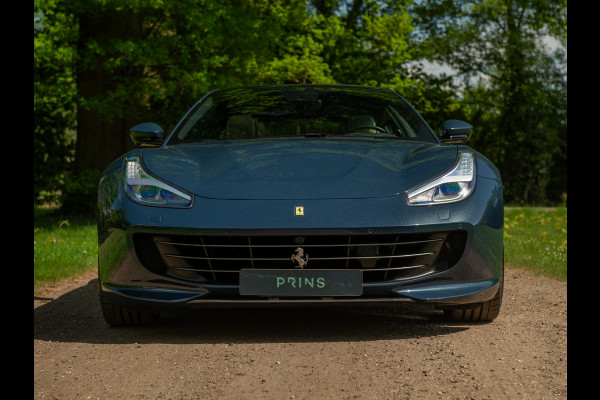 Ferrari GTC4 6.3 V12 Lusso | Atelier Car | Full spec! | Blu Ahrabian | Pano-dak | Lift | 360 cam | CarPlay