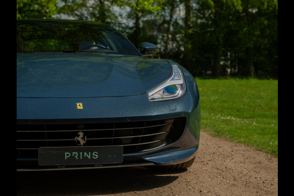 Ferrari GTC4 6.3 V12 Lusso | Atelier Car | Full spec! | Blu Ahrabian | Pano-dak | Lift | 360 cam | CarPlay