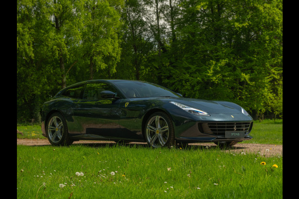 Ferrari GTC4 6.3 V12 Lusso | Atelier Car | Full spec! | Blu Ahrabian | Pano-dak | Lift | 360 cam | CarPlay
