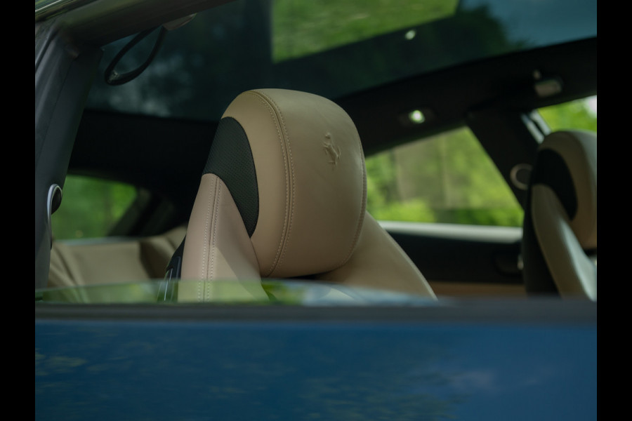 Ferrari GTC4 6.3 V12 Lusso | Atelier Car | Full spec! | Blu Ahrabian | Pano-dak | Lift | 360 cam | CarPlay