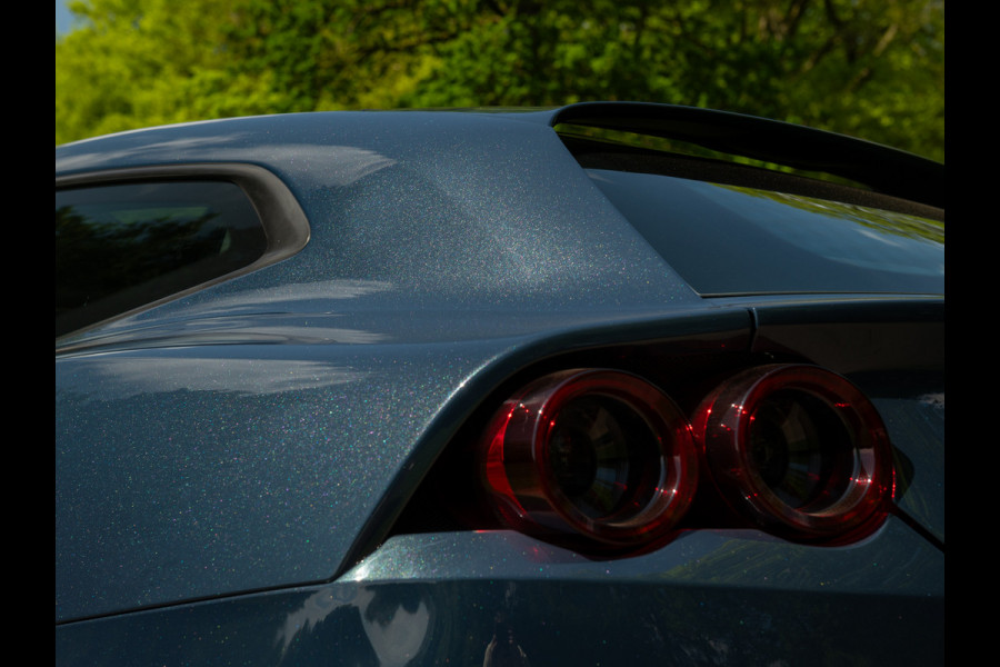 Ferrari GTC4 6.3 V12 Lusso | Atelier Car | Full spec! | Blu Ahrabian | Pano-dak | Lift | 360 cam | CarPlay