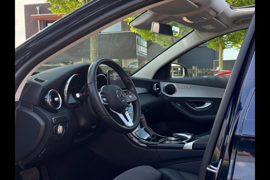 Mercedes-Benz C-Klasse 180 Business Solution Plus Upgr. Ed. | Panoramadak, Carplay/Android, Navi, Camera, Cruise, Climate |