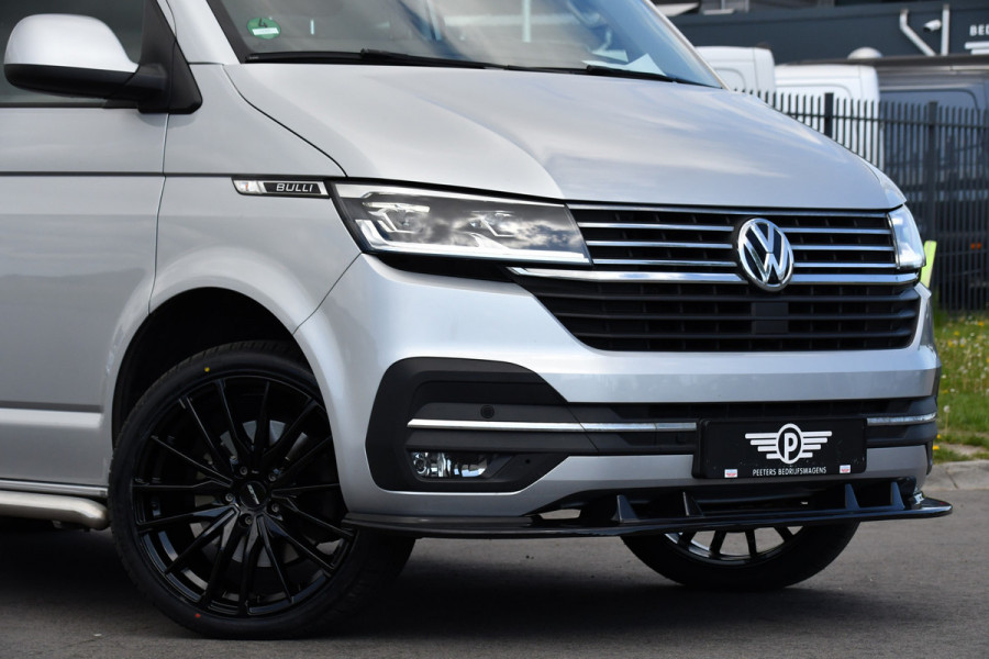 Volkswagen Transporter 2.0 TDI L2H1 30 DC Bulli Virtual, Adaptieve Cruise, Carplay, LED, Stoelverwarming, 199PK, Automaat, Sensoren, 2 x Schuifdeur, UNIEK!