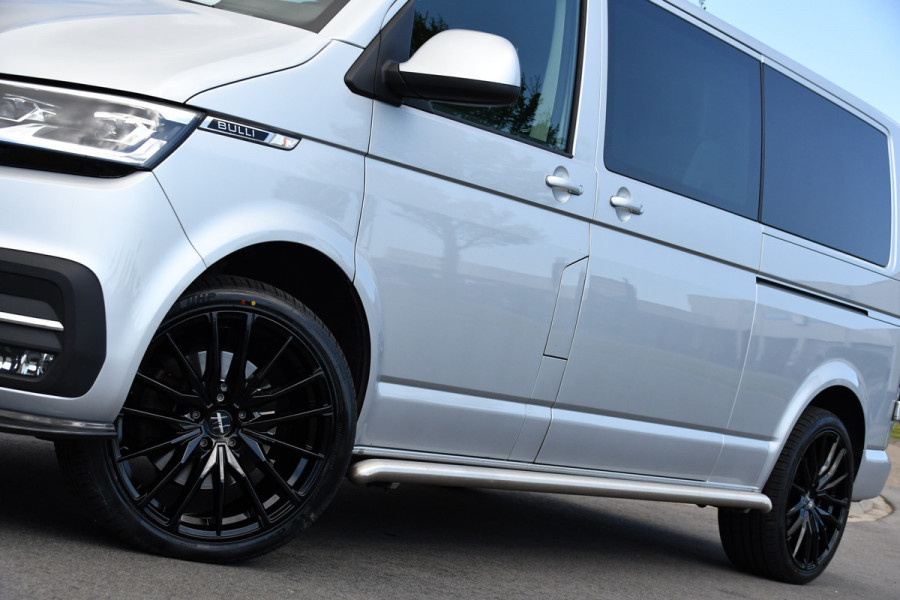 Volkswagen Transporter 2.0 TDI L2H1 30 DC Bulli Virtual, Adaptieve Cruise, Carplay, LED, Stoelverwarming, 199PK, Automaat, Sensoren, 2 x Schuifdeur, UNIEK!