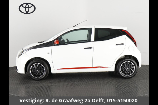 Toyota Aygo 1.0 VVT-i X-Fun + Coral Red Pack | Airco | Bluetooth | Privacy Glass |